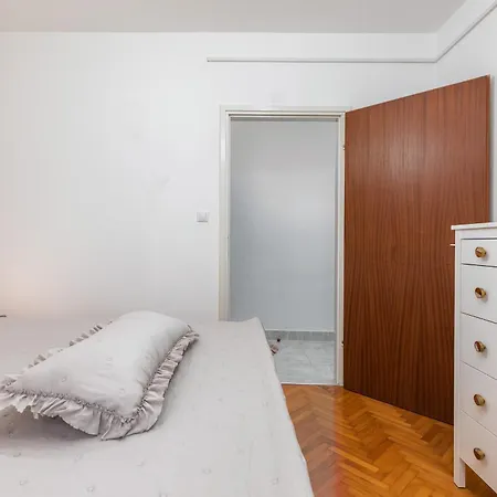 Apartment Tesic Close To The Sea With Shared 4Xbicycles Fažana Exteriér fotografie