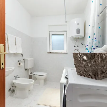 Apartment Tesic Close To The Sea With Shared 4Xbicycles Fažana Exteriér fotografie