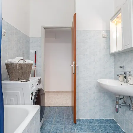 Apartment Tesic Close To The Sea With Shared 4Xbicycles Fažana Exteriér fotografie