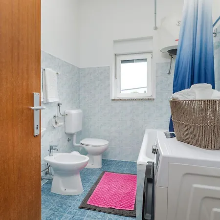 Apartment Tesic Close To The Sea With Shared 4Xbicycles Fažana Exteriér fotografie