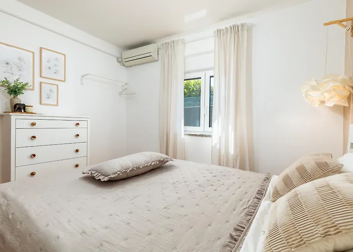 Apartment Tesic Close To The Sea With Shared 4Xbicycles