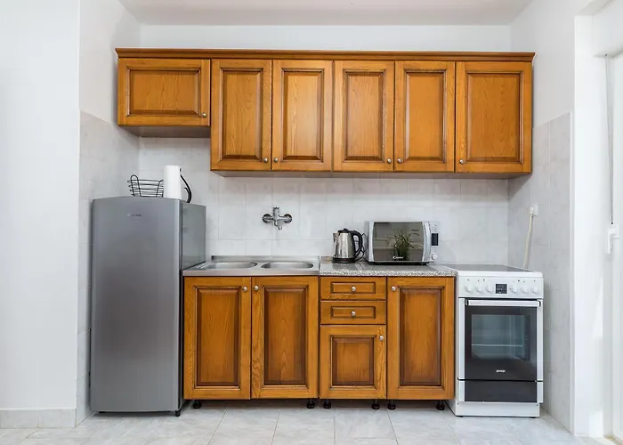 Apartment Tesic Close To The Sea With Shared 4Xbicycles