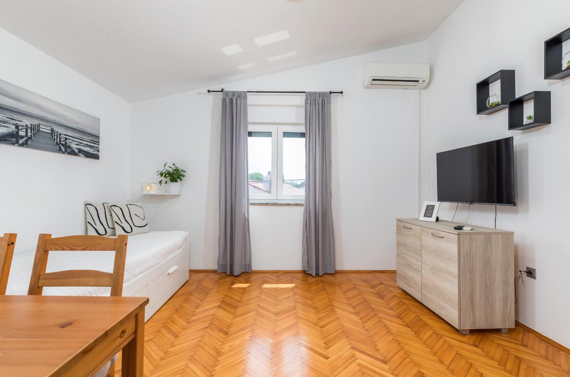 Tesic Apartment *